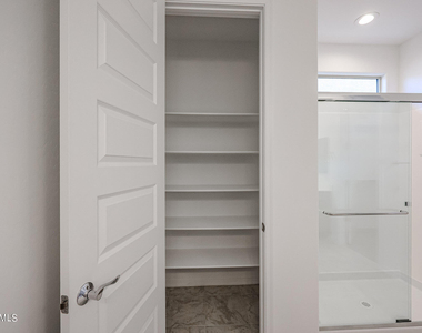 8752 W Medlock Drive - Photo Thumbnail 25