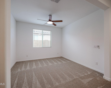 8752 W Medlock Drive - Photo Thumbnail 29
