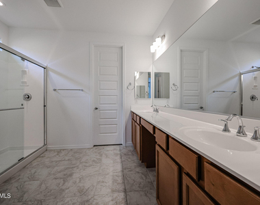 8752 W Medlock Drive - Photo Thumbnail 23