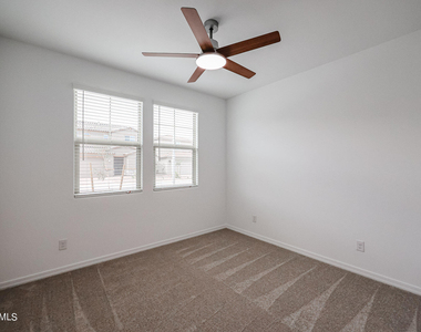 8752 W Medlock Drive - Photo Thumbnail 34