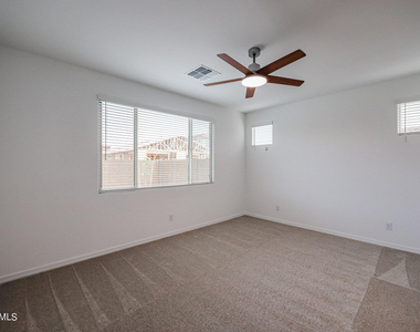8752 W Medlock Drive - Photo Thumbnail 13
