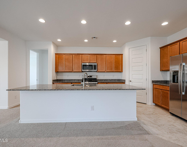 8752 W Medlock Drive - Photo Thumbnail 1
