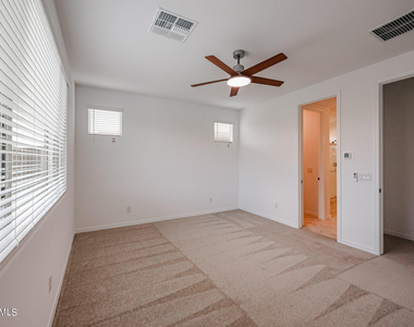 8752 W Medlock Drive - Photo Thumbnail 19