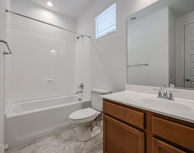 8752 W Medlock Drive - Photo Thumbnail 42