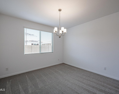 8752 W Medlock Drive - Photo Thumbnail 12