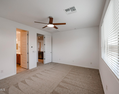 8752 W Medlock Drive - Photo Thumbnail 16