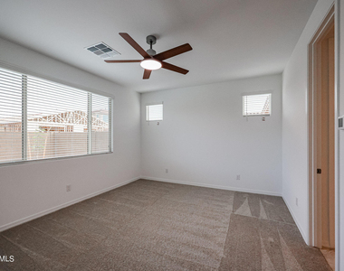 8752 W Medlock Drive - Photo Thumbnail 14