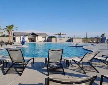 8752 W Medlock Drive - Photo Thumbnail 55