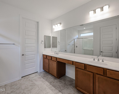 8752 W Medlock Drive - Photo Thumbnail 24