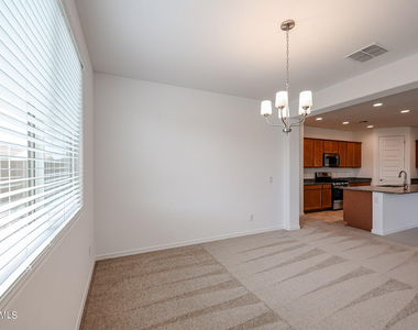 8752 W Medlock Drive - Photo Thumbnail 10