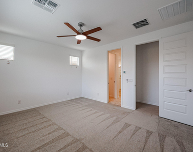 8752 W Medlock Drive - Photo Thumbnail 15