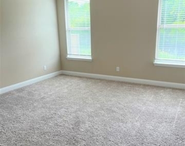 15779 Mossy Oak Lane - Photo Thumbnail 12