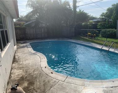 6410 Coolidge Street - Photo Thumbnail 3