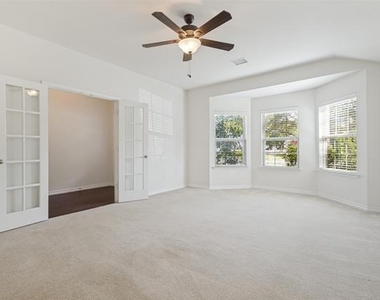 1212 Villa Paloma Boulevard - Photo Thumbnail 13
