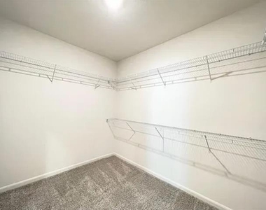 1702 Sandalwood Way - Photo Thumbnail 6