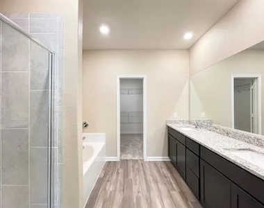 1702 Sandalwood Way - Photo Thumbnail 5