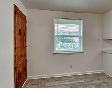 7624 Oak Garden Trail - Photo Thumbnail 5