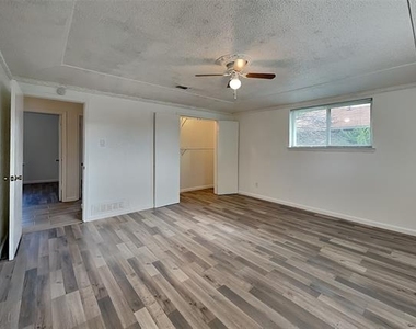 7624 Oak Garden Trail - Photo Thumbnail 9