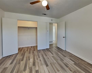 7624 Oak Garden Trail - Photo Thumbnail 12