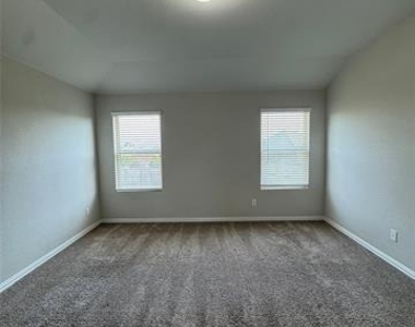 225 Lemley Drive - Photo Thumbnail 13