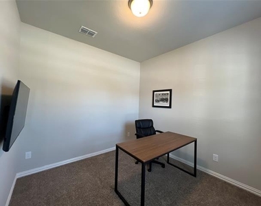 225 Lemley Drive - Photo Thumbnail 5