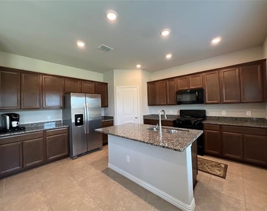 225 Lemley Drive - Photo Thumbnail 4
