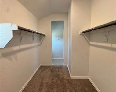 225 Lemley Drive - Photo Thumbnail 20