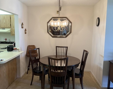422 Pine Glen Lane - Photo Thumbnail 2