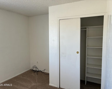 5915 W Tierra Buena Lane - Photo Thumbnail 19