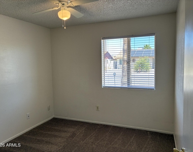 5915 W Tierra Buena Lane - Photo Thumbnail 23