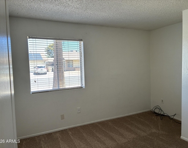 5915 W Tierra Buena Lane - Photo Thumbnail 18
