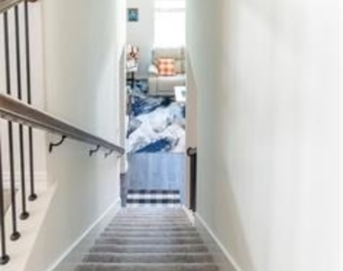 1217 Rosebay Drive - Photo Thumbnail 17