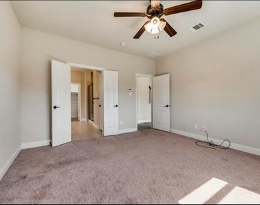 3716 Cameroon Lane - Photo Thumbnail 12