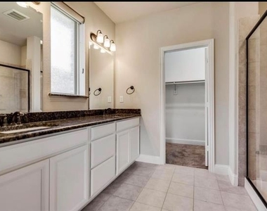 3716 Cameroon Lane - Photo Thumbnail 13