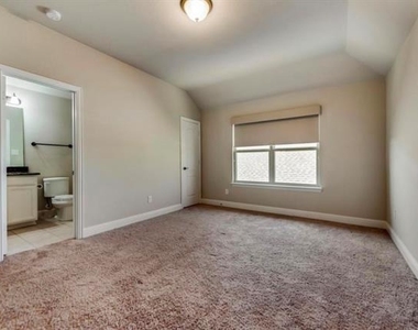 3716 Cameroon Lane - Photo Thumbnail 20