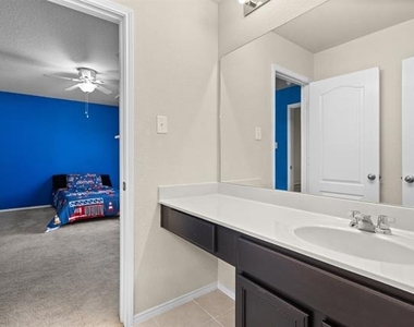 5405 Sea Cove Lane - Photo Thumbnail 25