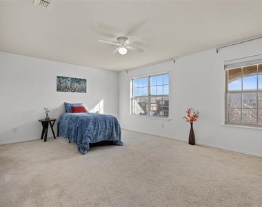 5405 Sea Cove Lane - Photo Thumbnail 27