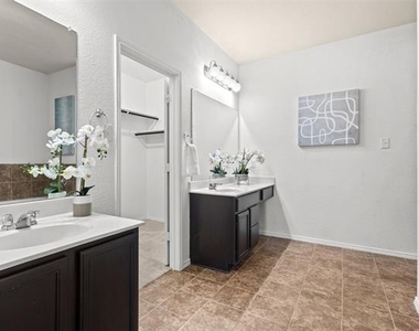 5405 Sea Cove Lane - Photo Thumbnail 3