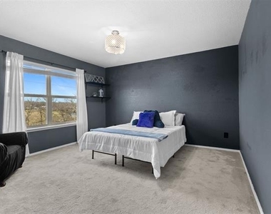 5405 Sea Cove Lane - Photo Thumbnail 21