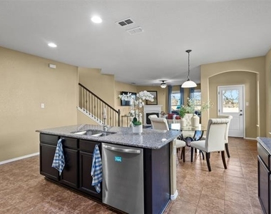 5405 Sea Cove Lane - Photo Thumbnail 10