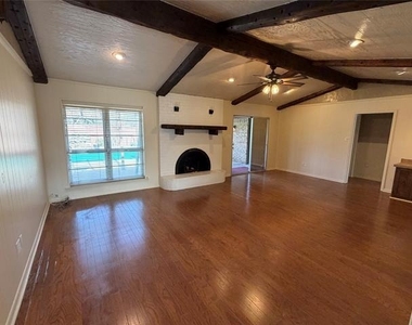 821 E Highway 199 - Photo Thumbnail 3