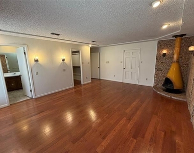 821 E Highway 199 - Photo Thumbnail 10
