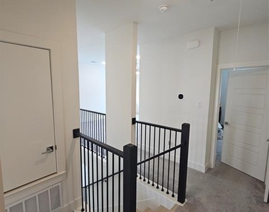 7305 Bree Court - Photo Thumbnail 11