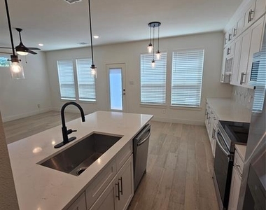 7305 Bree Court - Photo Thumbnail 7