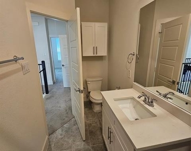 7305 Bree Court - Photo Thumbnail 17
