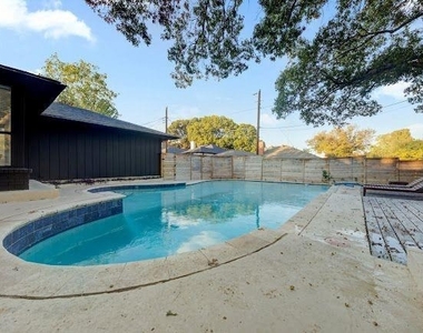 9667 Timberleaf Drive - Photo Thumbnail 22