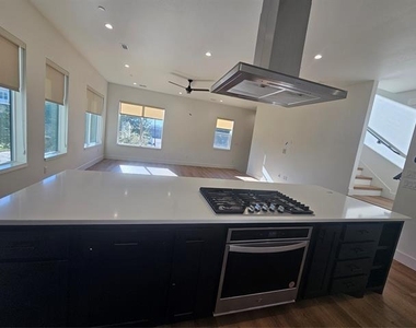 2139 Mail Avenue - Photo Thumbnail 7