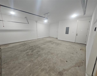 2139 Mail Avenue - Photo Thumbnail 2