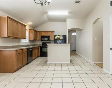 6440 Stone Lake Drive - Photo Thumbnail 16