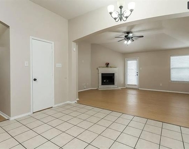 6440 Stone Lake Drive - Photo Thumbnail 15